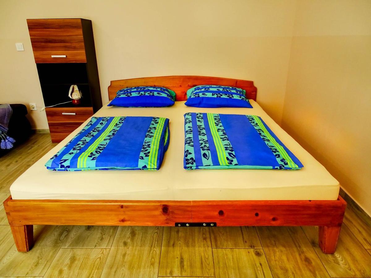 Eddy Apartman Эгер Экстерьер фото